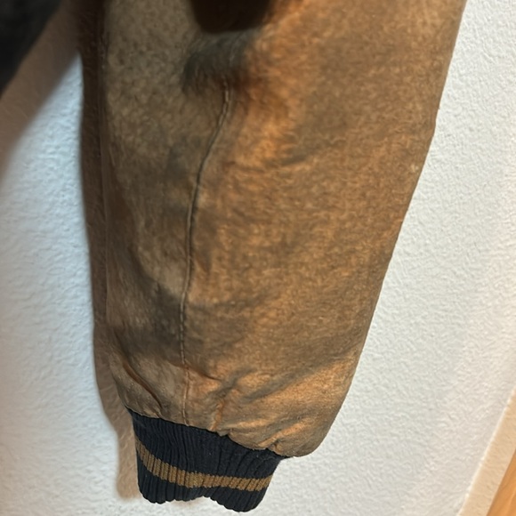 VTG Innovations by Izzy leather bomber jacket size small - Picture 8 of 9